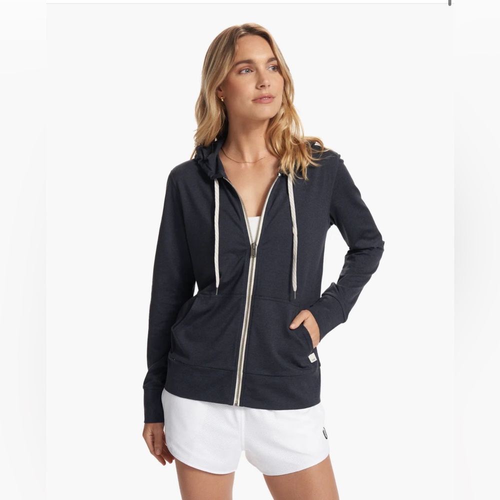 Halo performance hoodie
